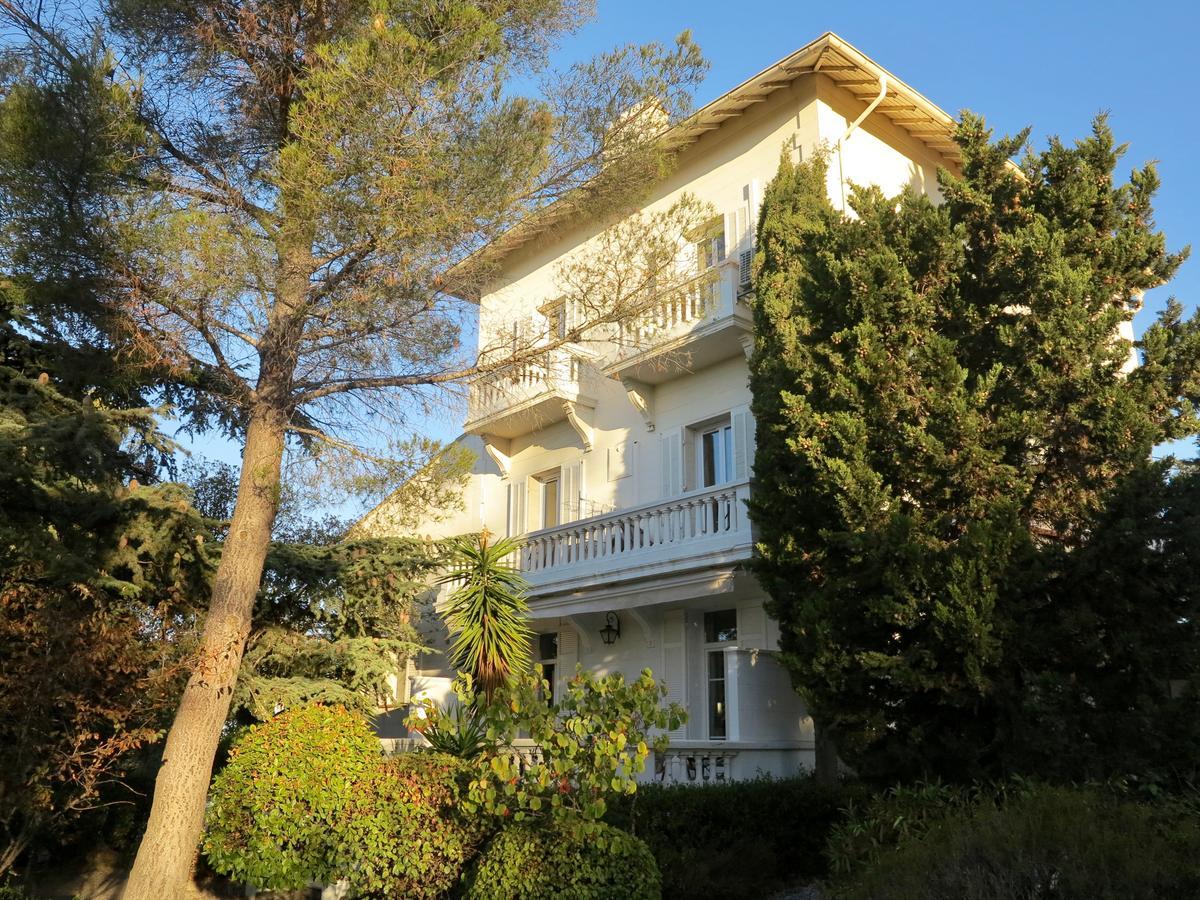 Le Thimothee : Hotel & Studios Saint-Raphaël Exterior foto